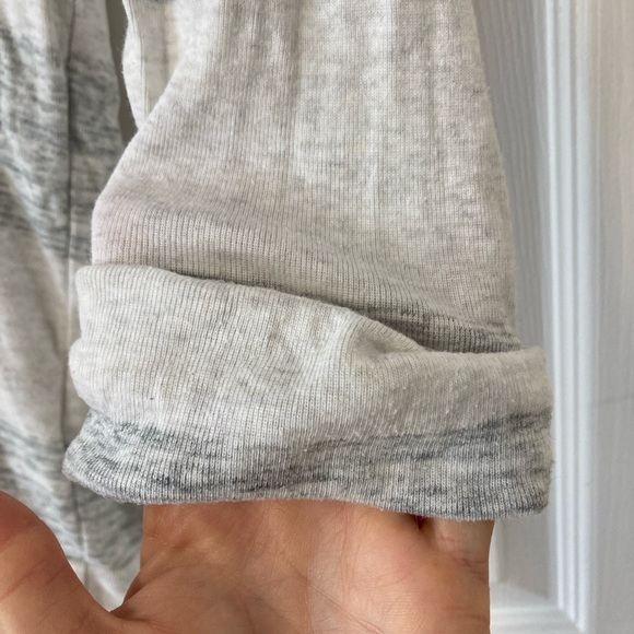 Aritzia TNA - slouchy block striped shirt - Picture 4 of 4